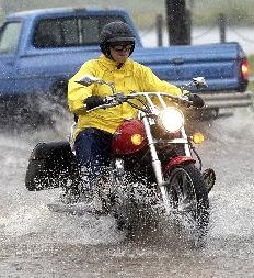 How to stay dry on a motorcycle 